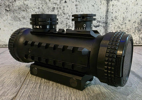 SECOND LIFE - MATRIX 1x30 RED/GREEN DOT SIGHT W/ PICATINNY RAILS